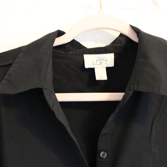 Black women's button up top - Picture 3 of 4